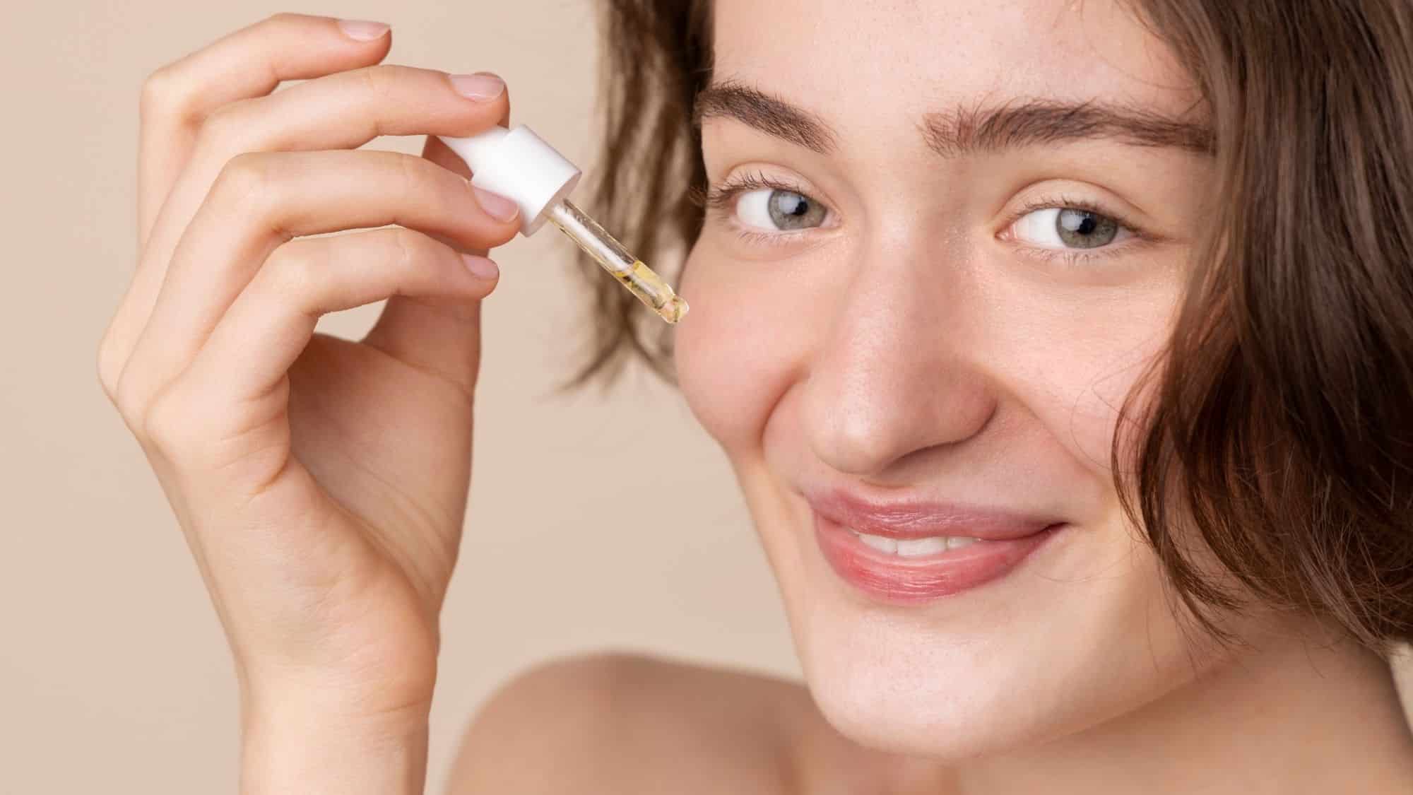 que va primero serum o crema